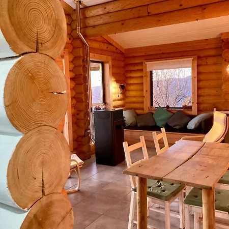 منتزه العطل Mountain Log O Lobo *