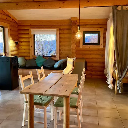 Mountain Log O Lobo Cabeceiras de Basto