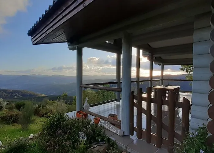 Mountain Log O Lobo Cabeceiras de Basto