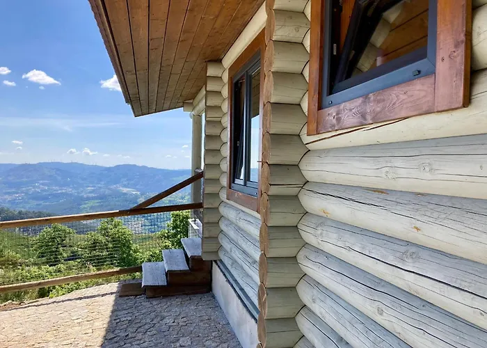 Mountain Log O Lobo Cabeceiras de Basto